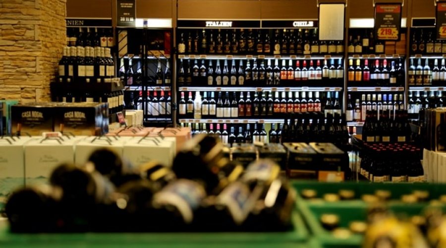Forbud mod salg og udskænkning af alkoholiske drikke